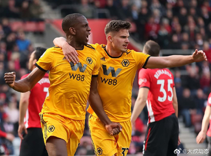 狼队惊险获胜,新帅提振球队士气 狼队惊险获胜,新帅提振球队士气