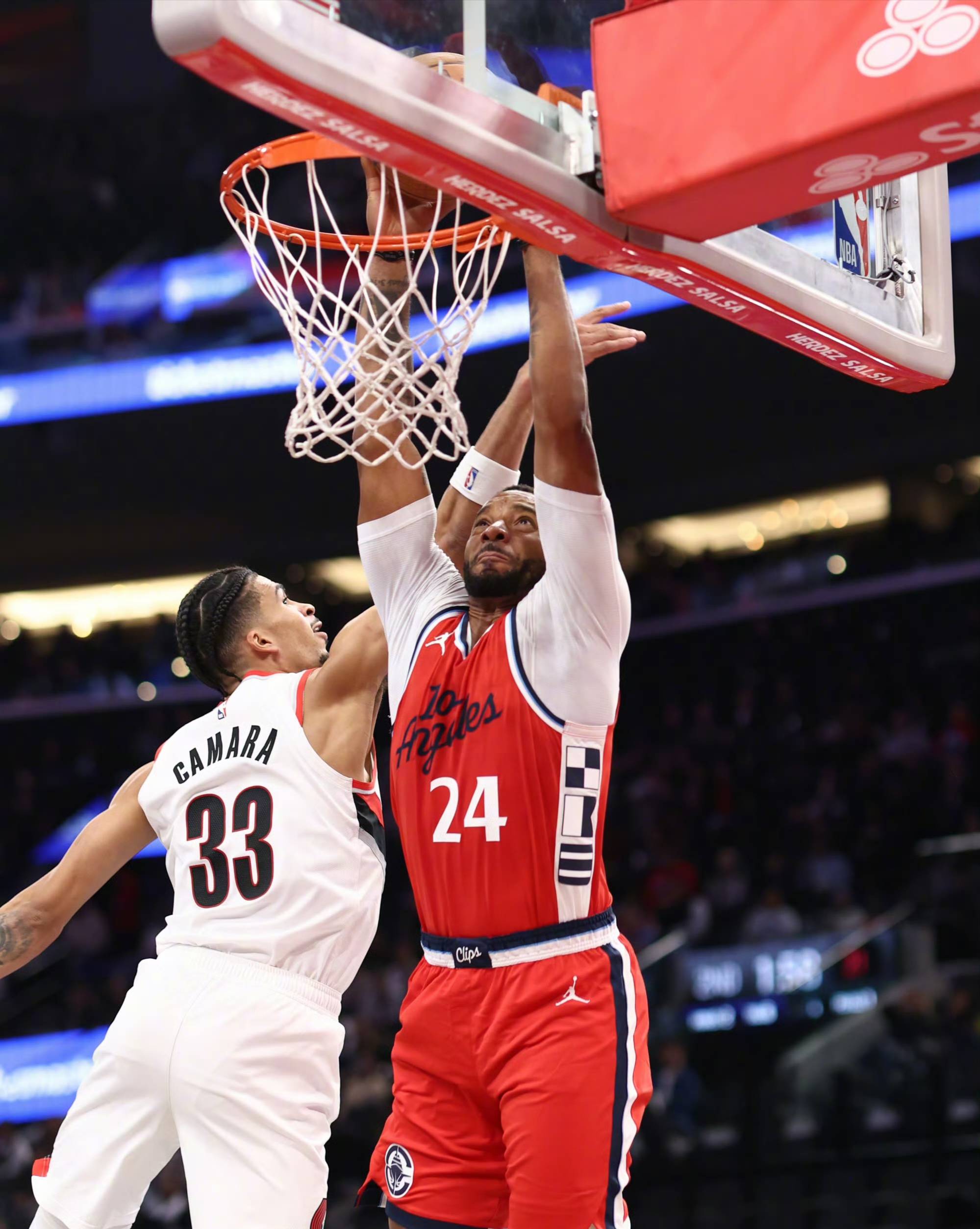 开拓者大胜活塞,取得四连胜 开拓者大胜活塞,取得四连胜