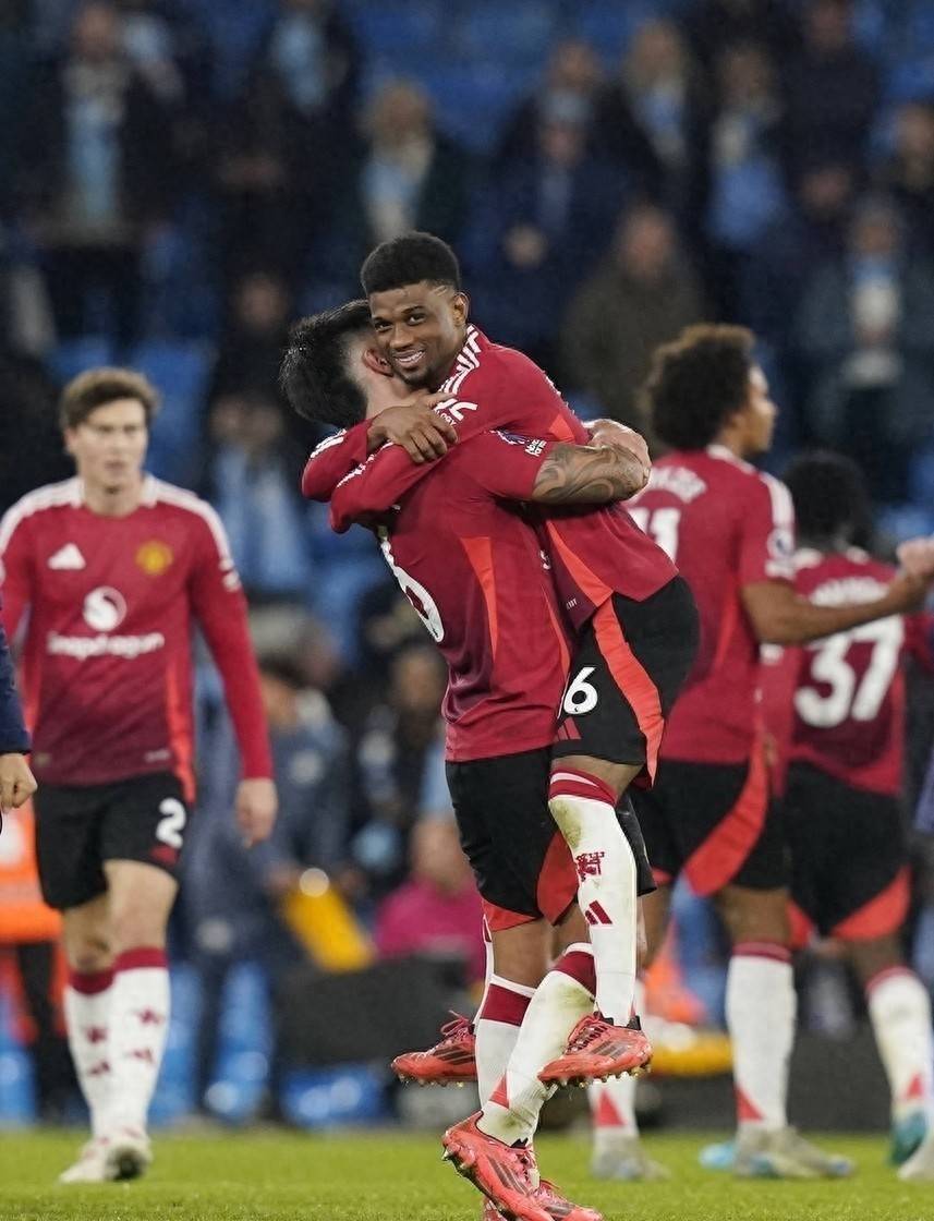 雷速官网-曼联球员状态火热,备战接下来的比赛