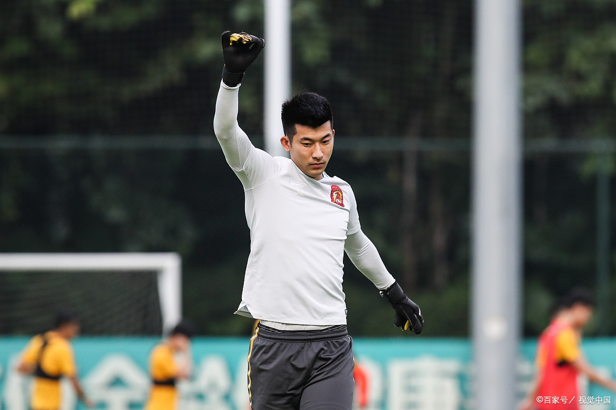 雷速官网下载-技术精湛!球员在比赛中展现出色表现