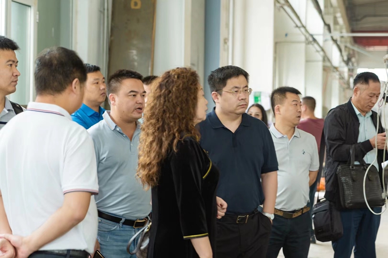 队伍齐聚,共同打造完美的胜利 队伍齐聚,共同打造完美的胜利