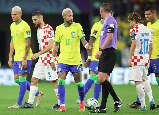 铁桶防线出彩,球队稳固阵地取胜 铁桶防线出彩,球队稳固阵地取胜