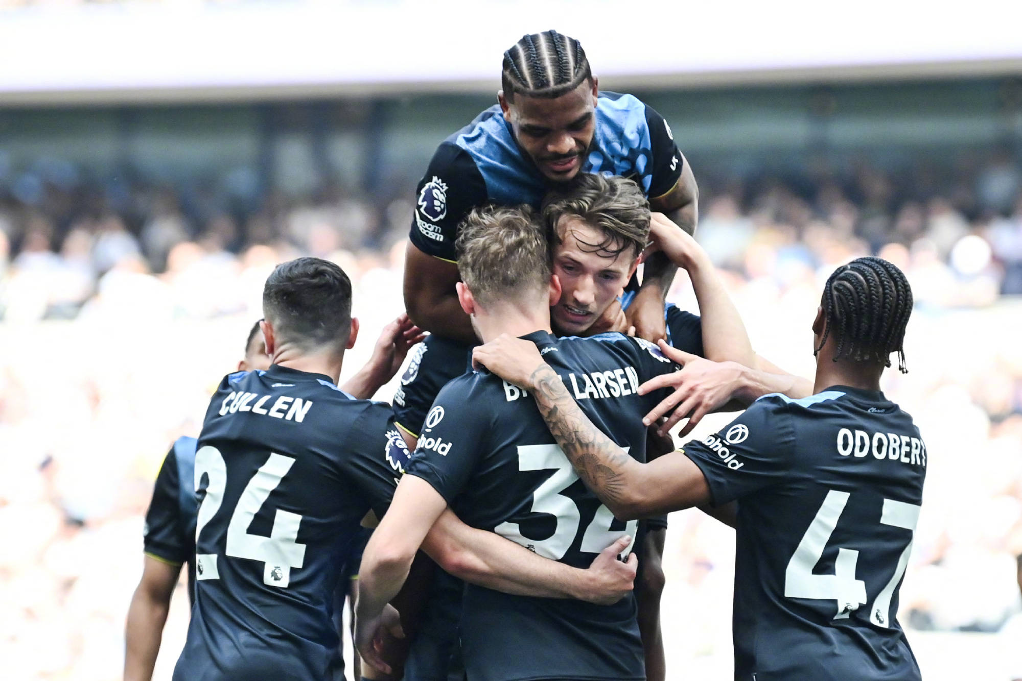 伯恩利主场失利,遭遇劲敌连胜 伯恩利主场失利,遭遇劲敌连胜