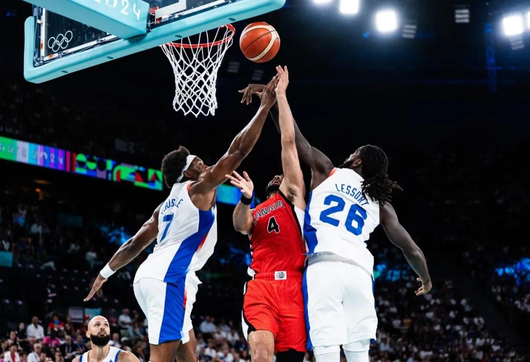 雷速直播-加拿大队士气高涨,击败澳大利亚