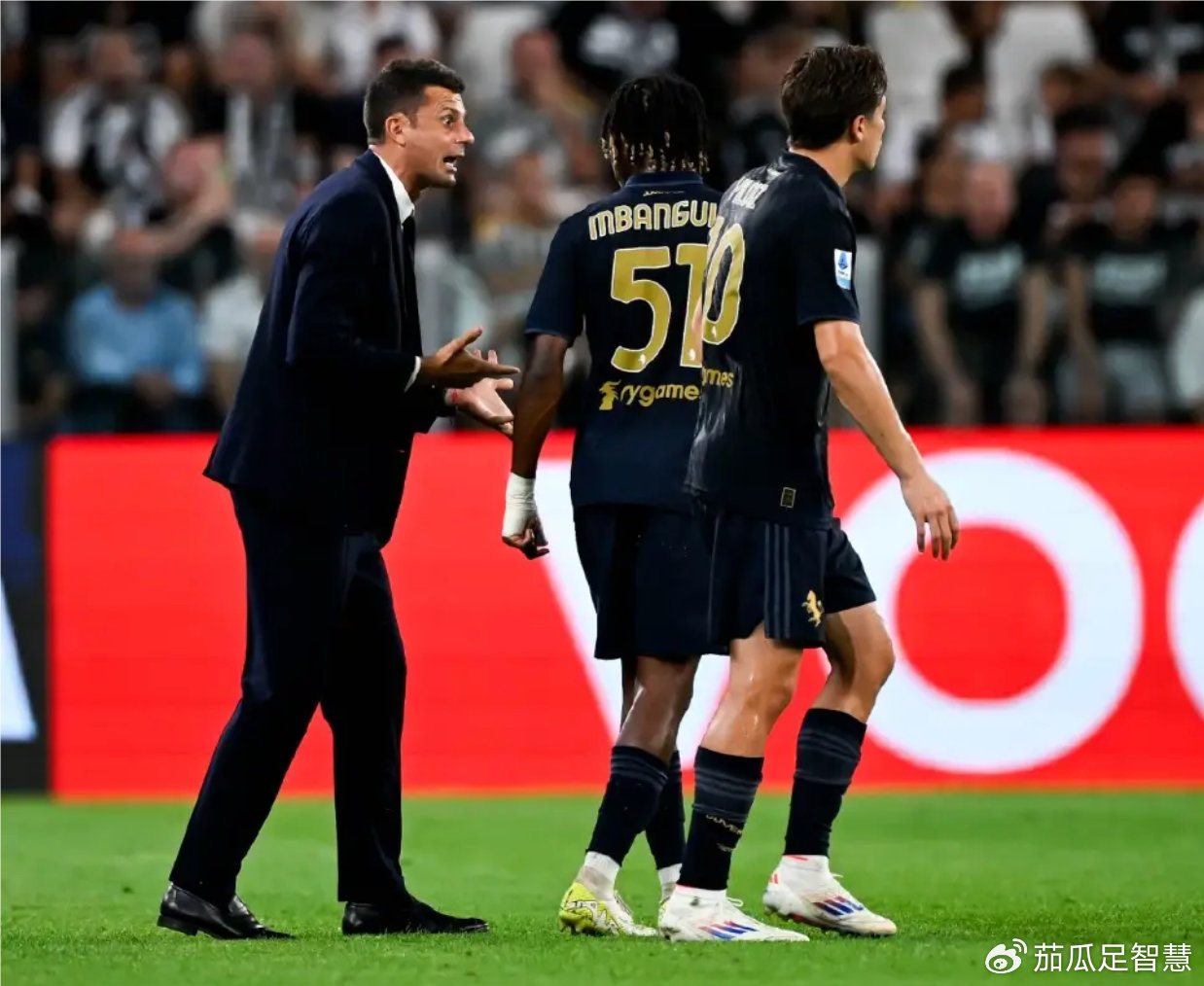 尤文图斯后防表现出色,零封对手 尤文图斯后防表现出色,零封对手