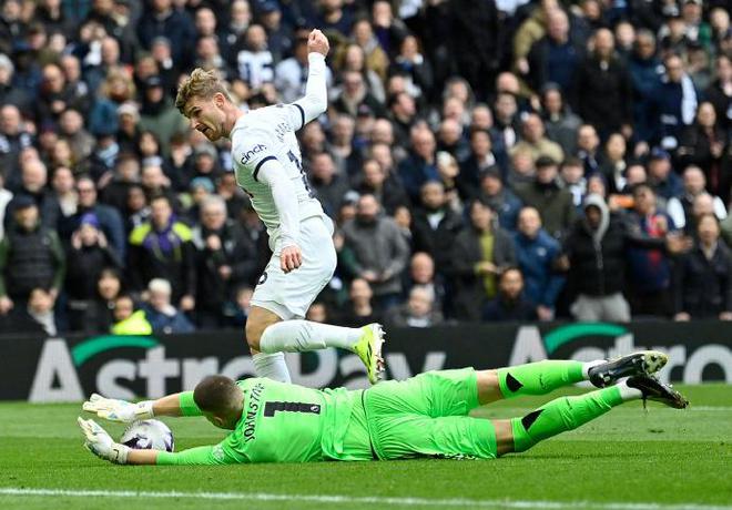 热刺客场惨败,遗憾错失三分 热刺客场惨败,遗憾错失三分