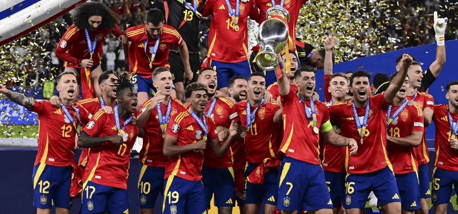 西班牙队全面战胜对手,迎来胜利 西班牙队全面战胜对手,迎来胜利