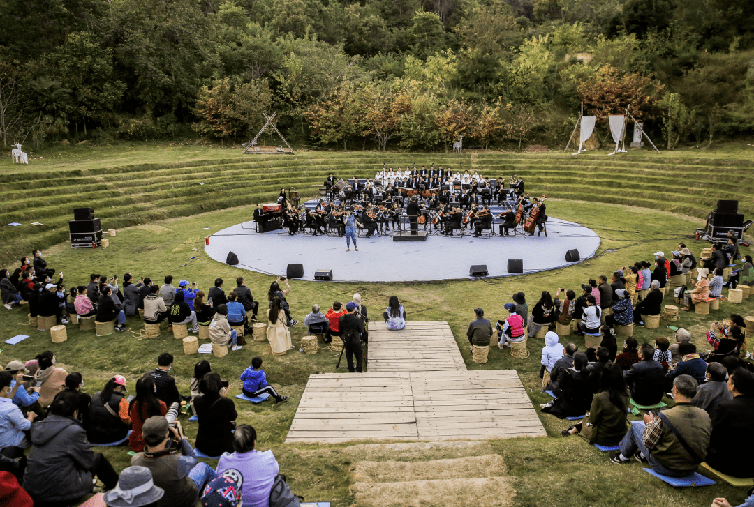 鹈鹕球员情谊大爆发,上演场上戏剧 鹈鹕球员情谊大爆发,上演场上戏剧