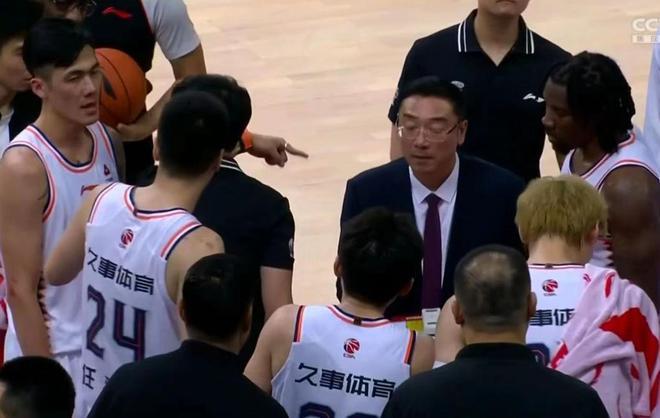 雷速官网-内蒙古男篮客场失利,陷入低谷