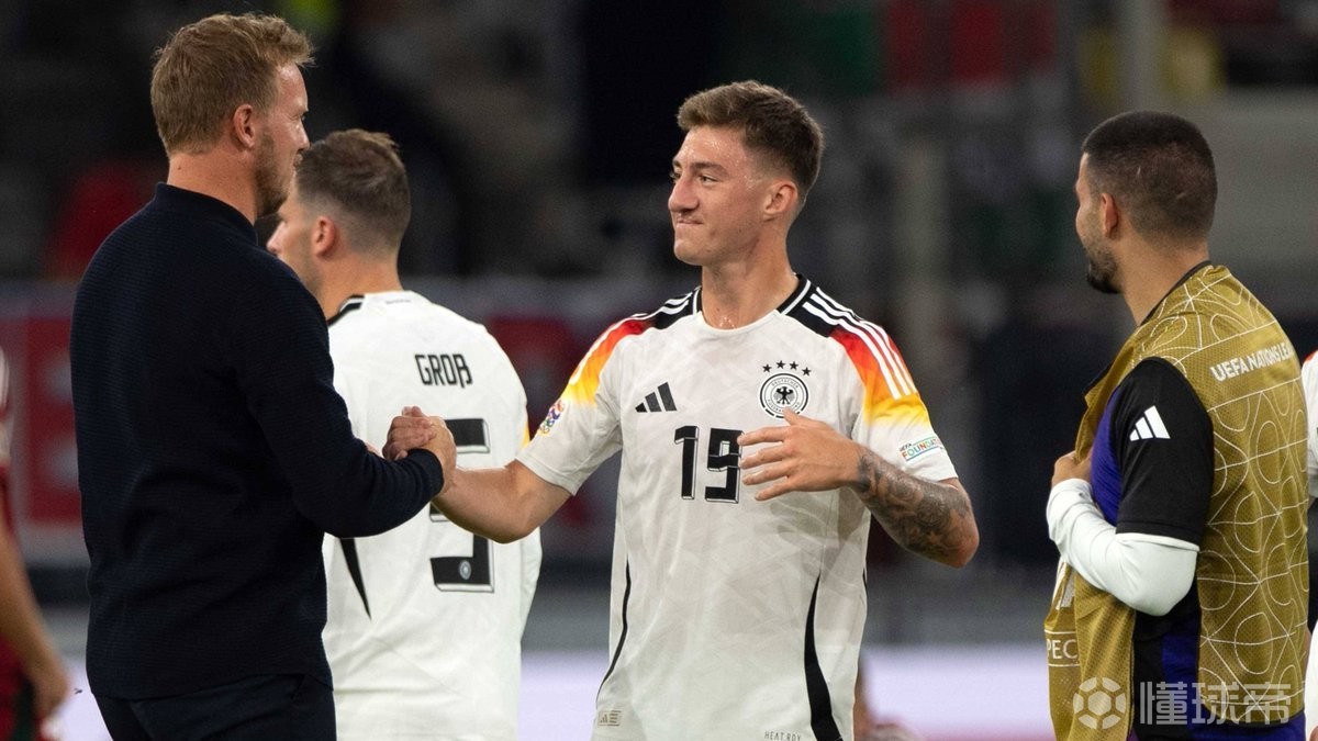 斯图加特球员负伤离场,球队担忧接替 斯图加特球员负伤离场,球队担忧接替