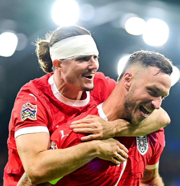 挪威选手击败对手,勇夺奖杯 挪威选手击败对手,勇夺奖杯