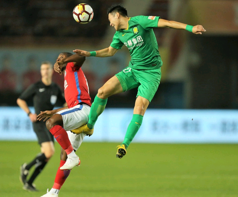 河南建业痛失三分,中超保级形势艰难 河南建业痛失三分,中超保级形势艰难