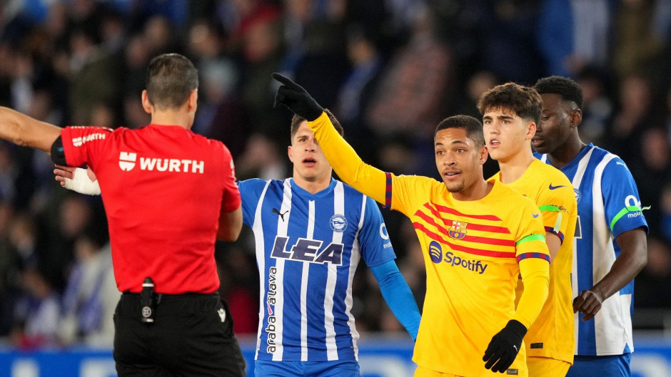 雷速官网-阿拉维斯后卫防守出色,助球队获得宝贵三分