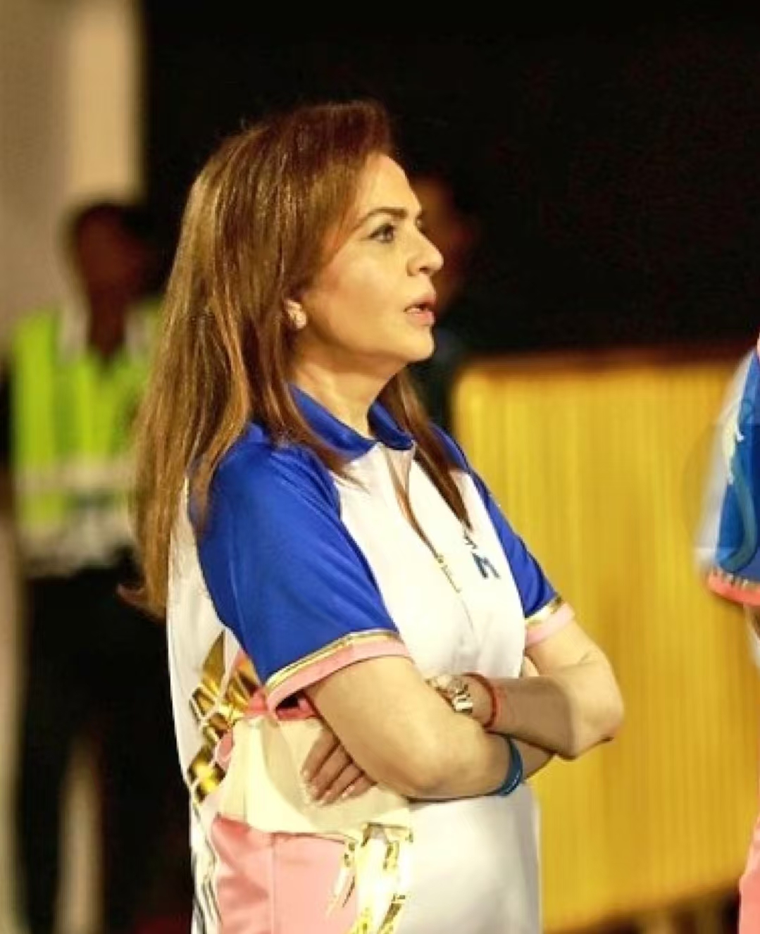 雷速-印度射箭选手技艺精湛,获得比赛胜利