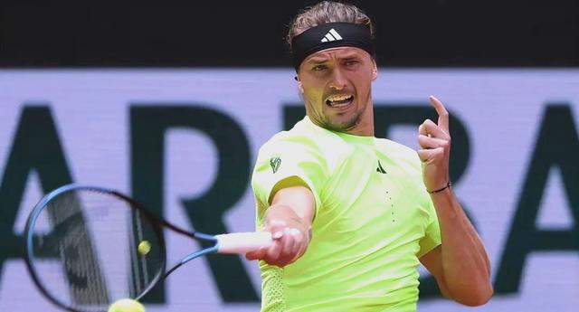 雷速官网下载-瑞典水球队以微弱优势夺得胜利,成功晋级半决赛