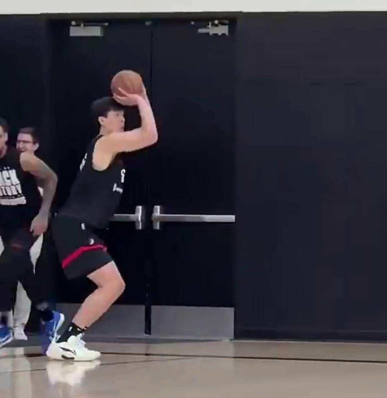 技术风格各异,对手强劲一场焦点比赛! 技术风格各异,对手强劲一场焦点比赛!