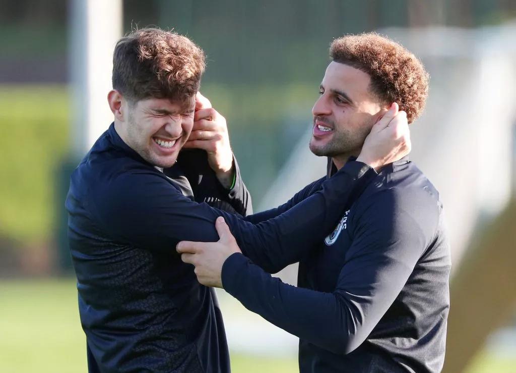 沃克提前三年续约,女叛择最举足轻重 沃克提前三年续约,女叛择最举足轻重