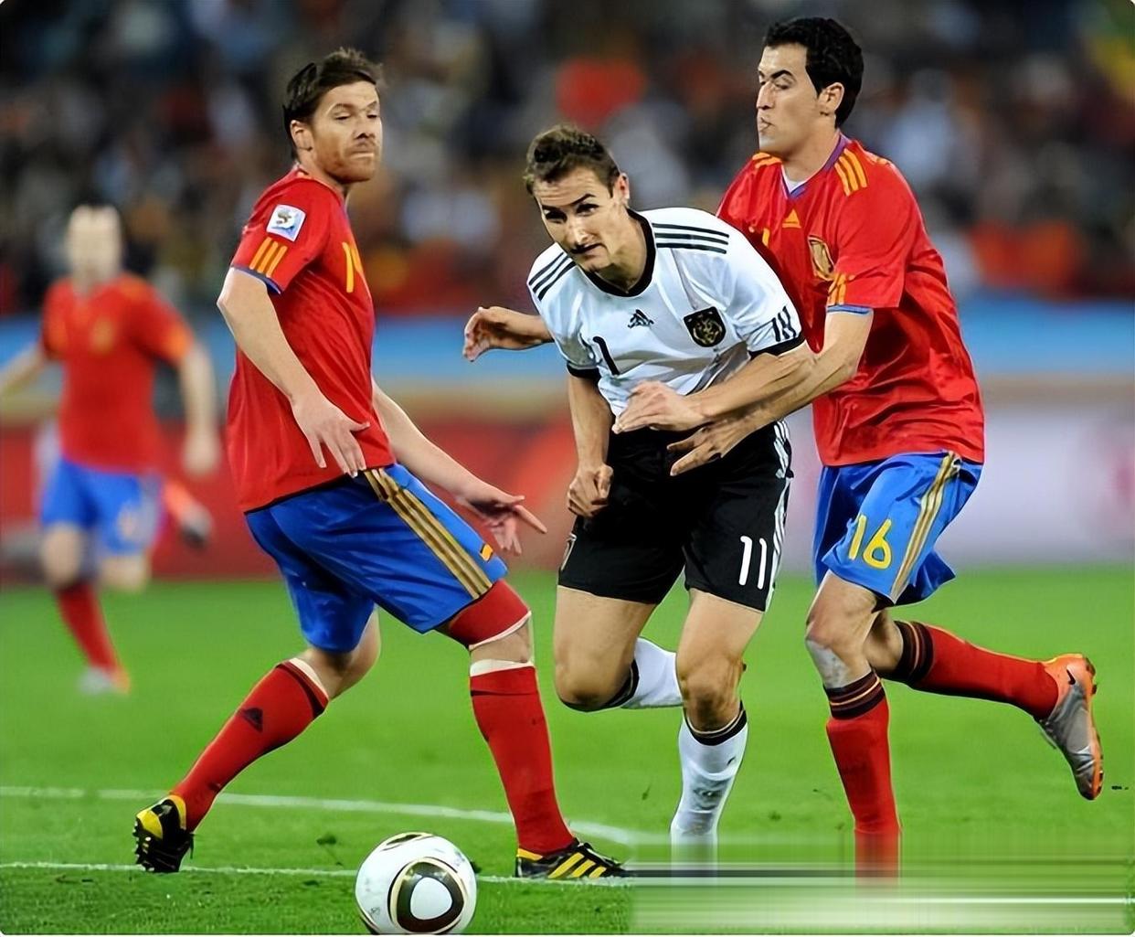 德国运动员表现稳定,晋级甲级组 德国运动员表现稳定,晋级甲级组