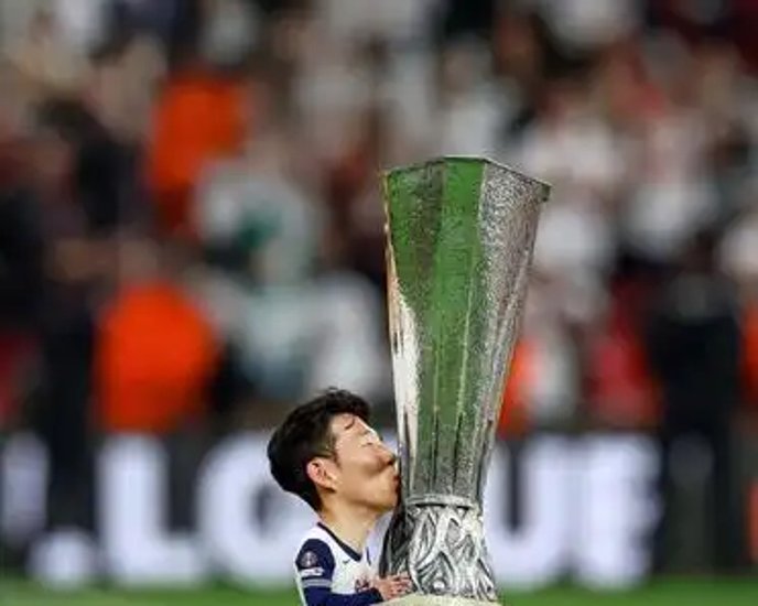 热刺主教练赞扬球队战术，力求稳固欧冠资格席位