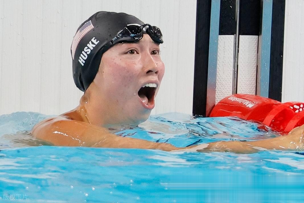 美国游泳名将表现出色，夺得冠军